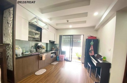 Bán căn hộ chung cư đẹp tòa Handiresco 31 Lê Văn Lương, Thanh Xuân Diện tích 68m2. LH:913370417